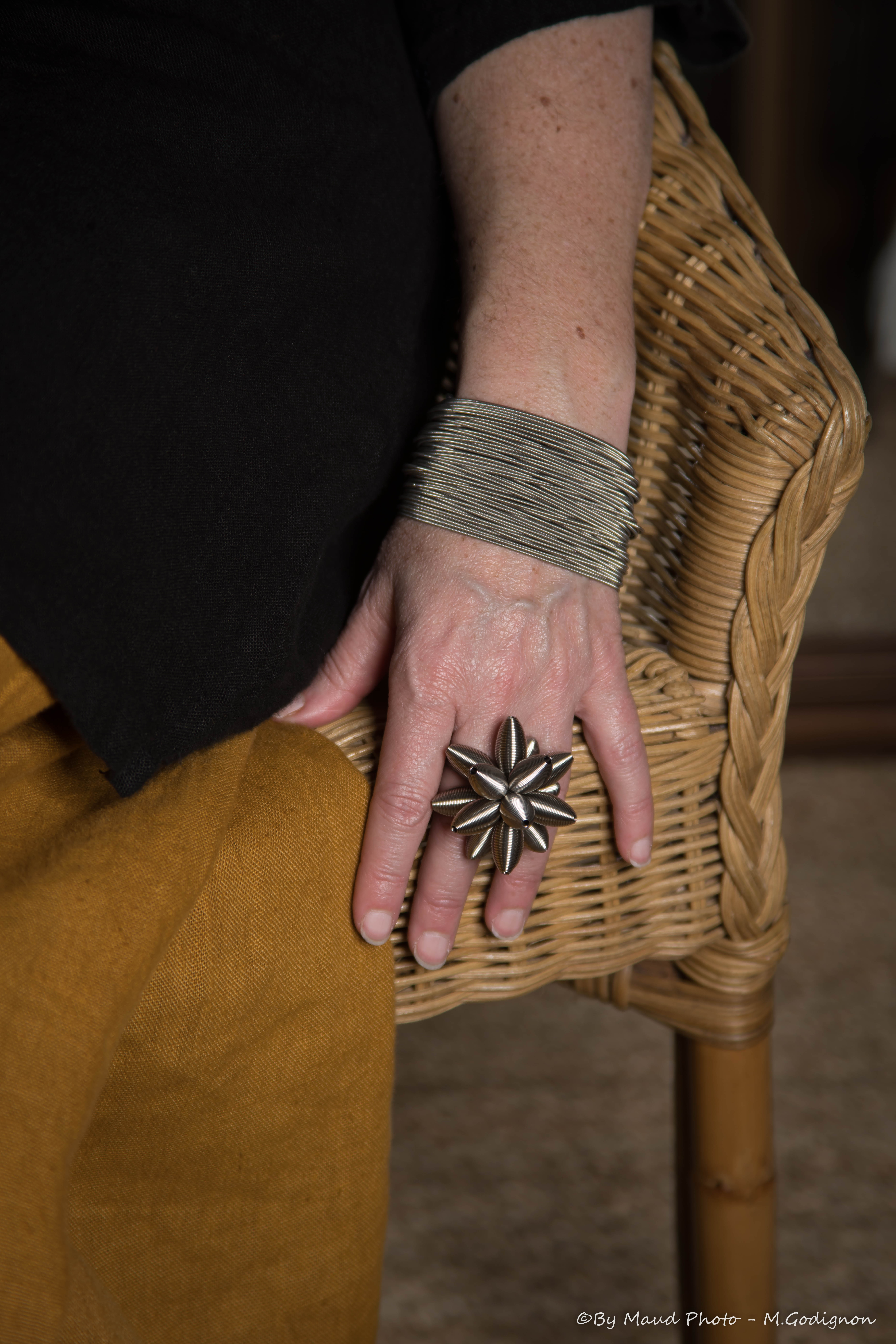 Bague Lotus et Bracelet 97 La Mollla, ils existent tous les 2 en versions medium et large