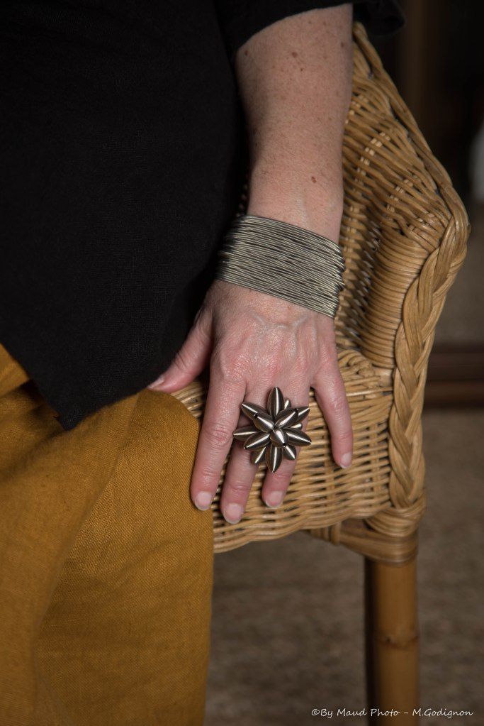 Bague Lotus et Bracelet 97 La Mollla, ils existent tous les 2 en versions medium et large