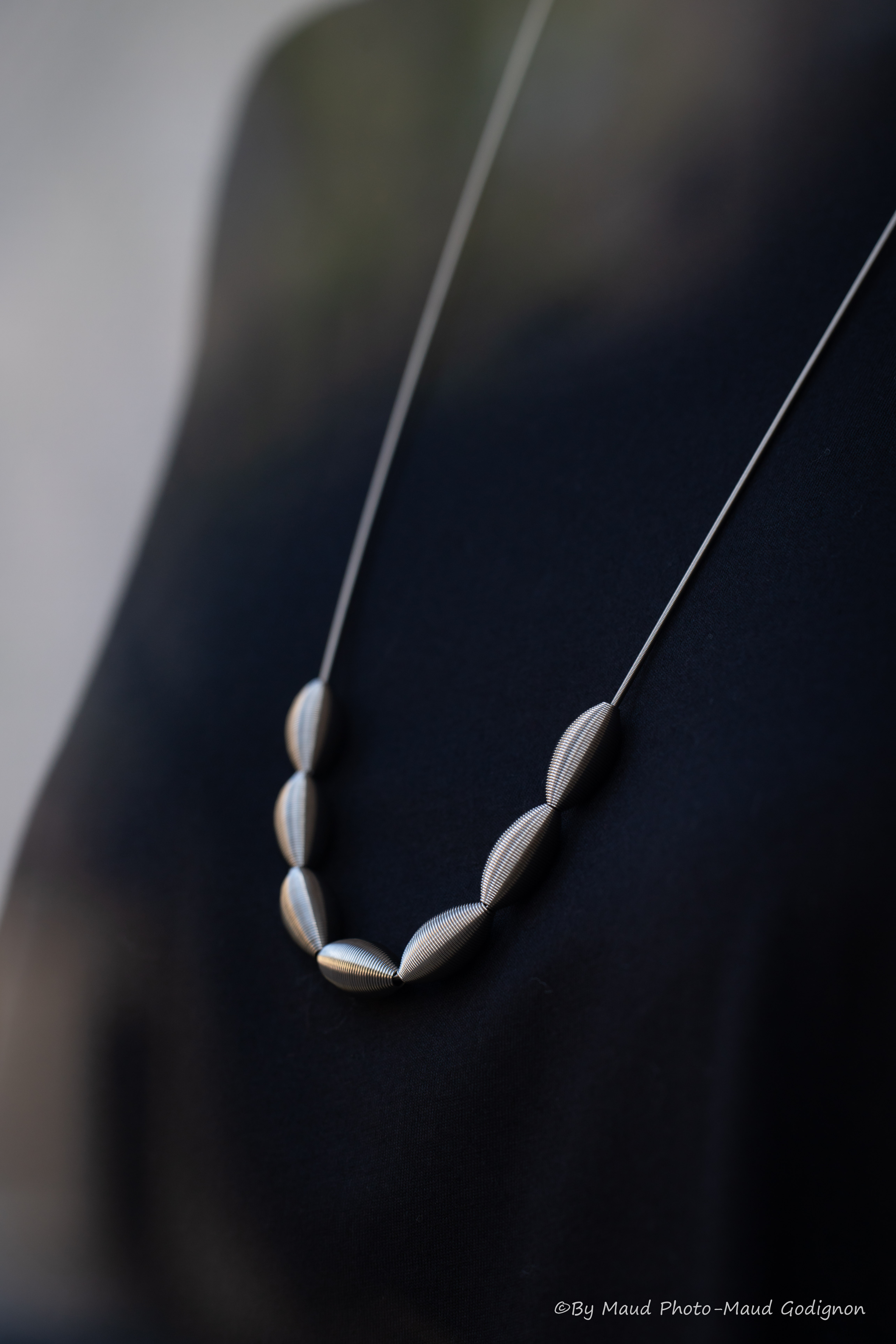 Les dernières nouveautés de Tiziana Redavid. Le Pendentif Olive existe en deux versions acier ou bronze... un de mes coups de cœur de cette série de nouveautés chez La Molllla, Apparemment Maud Godignon l'aime beaucoup aussi !